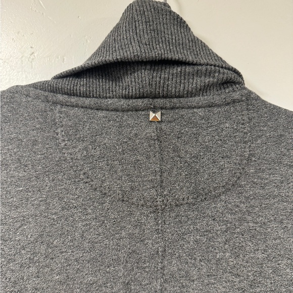 ⭐️Wilfred⭐️ Grey Oversized Cardigan - Picture 6 of 7